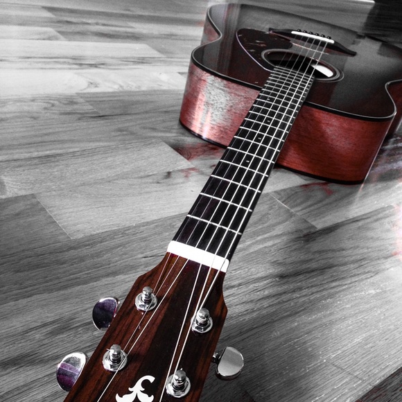 Profile Picture of Julie Towson (@jmtowson) on Poshmark