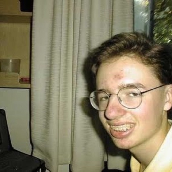 Profile Picture of Marco Manza (@marcomanza) on Poshmark