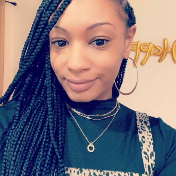 Profile Picture of Jasmine Gamble (@jaslynn_14) on Poshmark