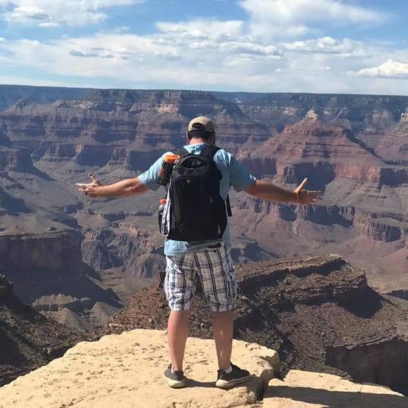 Profile Picture of Chris Uthoff (@chrisuthoff) on Poshmark