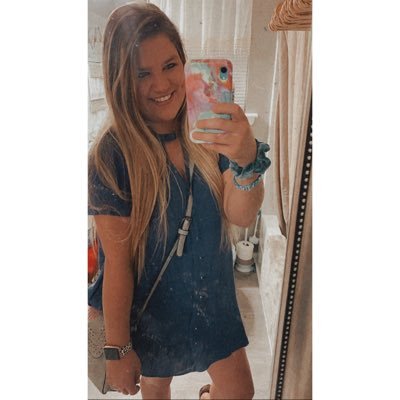 Profile Picture of Mama Brooke. 🌻🖤 (@Br00ke_danielle) on Twitter