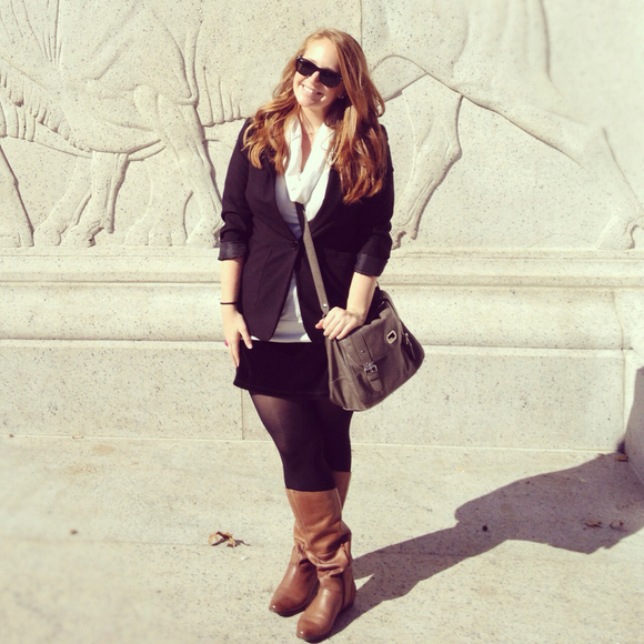 Profile Picture of Lauren Davitt (@lybrew) on Poshmark