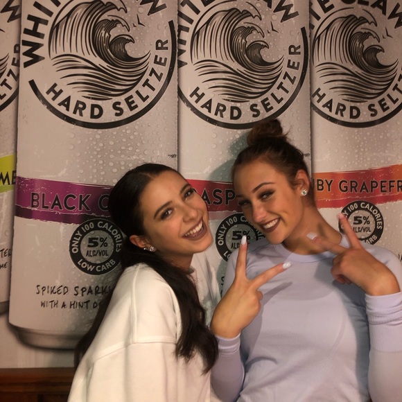 Profile Picture of Maddy Driessler (@maddydriessler) on Poshmark