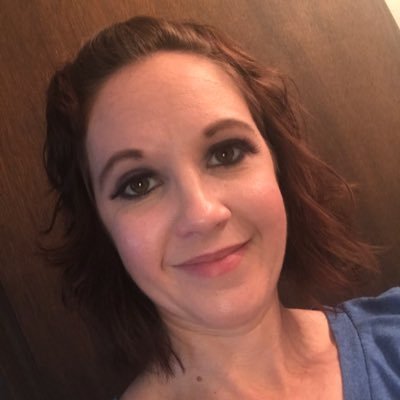 Profile Picture of Mandy Moyer (@moyer_mandy) on Twitter