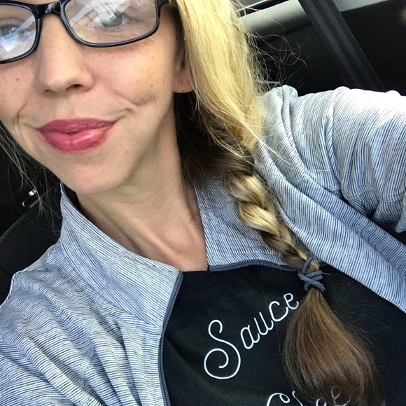 Profile Picture of Samantha Jelley (@sjelley) on Poshmark