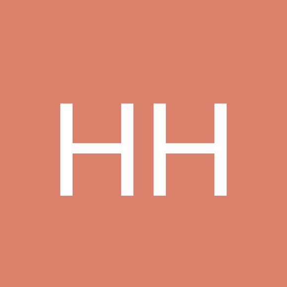 Profile Picture of Heather Hoxter (@heatherhoxter) on Poshmark