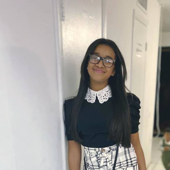 Profile Picture of Astrid Alvarado (@pricesa_2311) on Poshmark