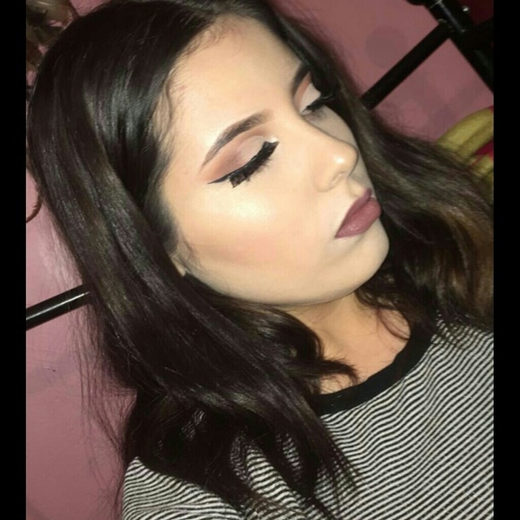 Profile Picture of Danielle Palacios (@idkdanielle) on Poshmark