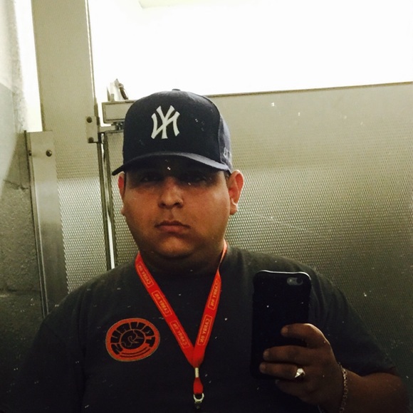 Profile Picture of Carlos Cervera (@carlito305) on Poshmark