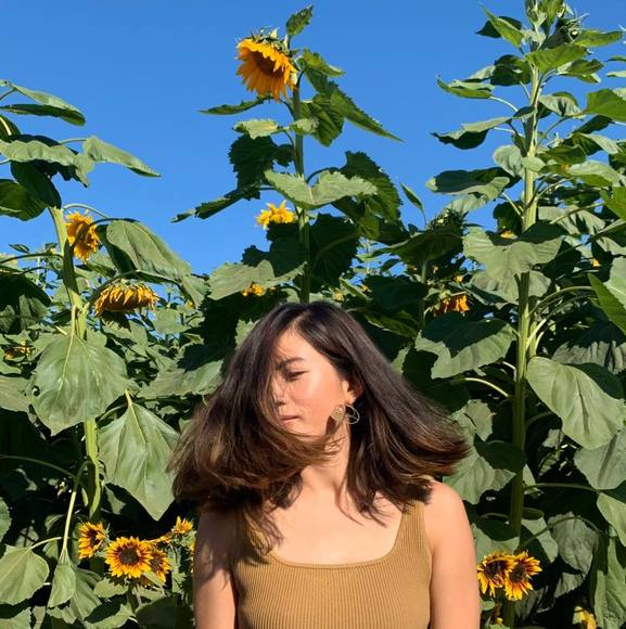 Profile Picture of Christine Taing (@christinetaing) on Poshmark