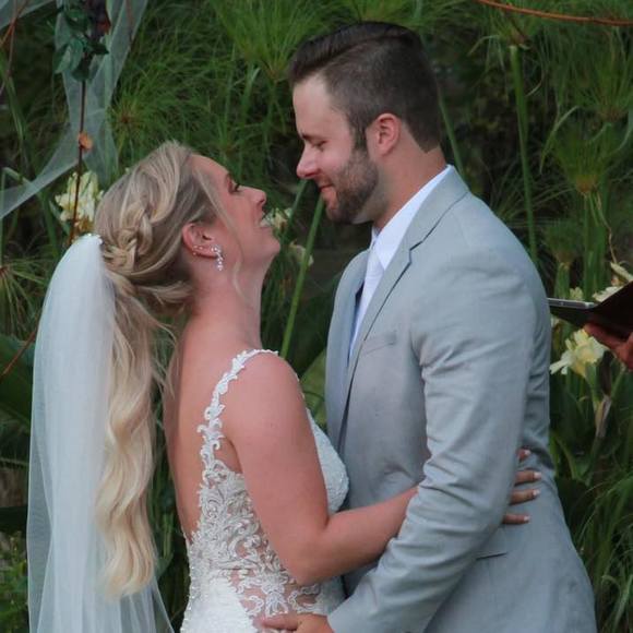 Alyssa Huffsmith - Poshmark Profile Picture of Alyssa Huffsmith (@amh5715) on Poshmark