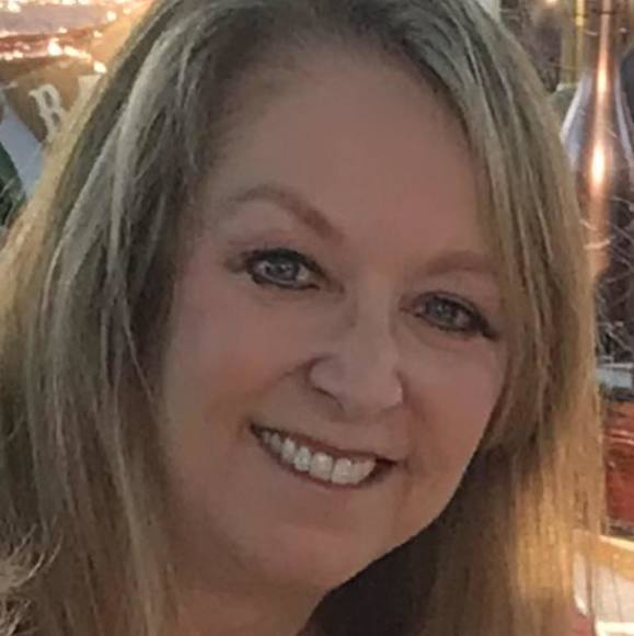 Vickey Glover - Poshmark Profile Picture of Vickey Glover (@vickeyglover) on Poshmark