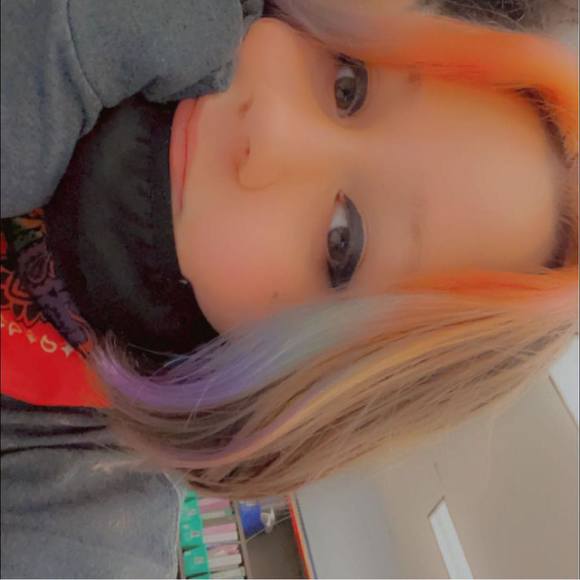 Profile Picture of Madyn Lamagno (@lamagnom) on Poshmark
