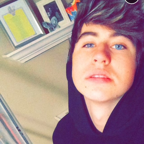 Profile Picture of Olivia Spaller (@oliviaspaller) on Poshmark