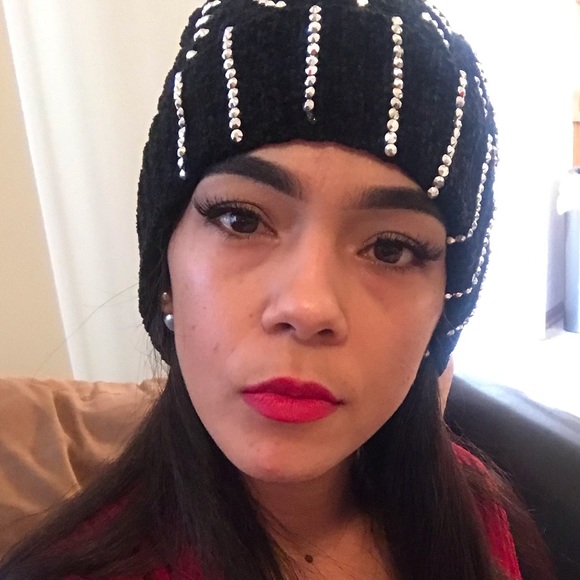 Profile Picture of Yokasta Fer (@yokastafer) on Poshmark