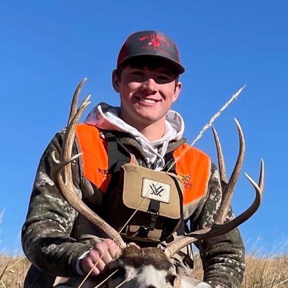 Profile Picture of Nathan Ackerman (@nathanackerm143) on Poshmark