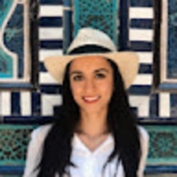 Profile Picture of Hoda Eydgahi (@eydgahi) on Poshmark