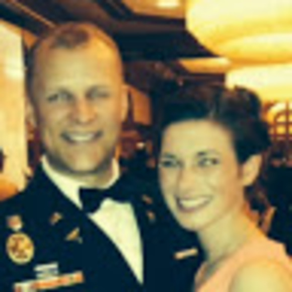 Profile Picture of Danielle Frock-welnak (@dnfrock) on Poshmark