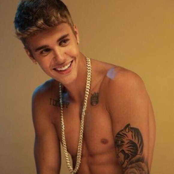 Profile Picture of Cassandra Casillas (@ayoo_cassandra) on Poshmark