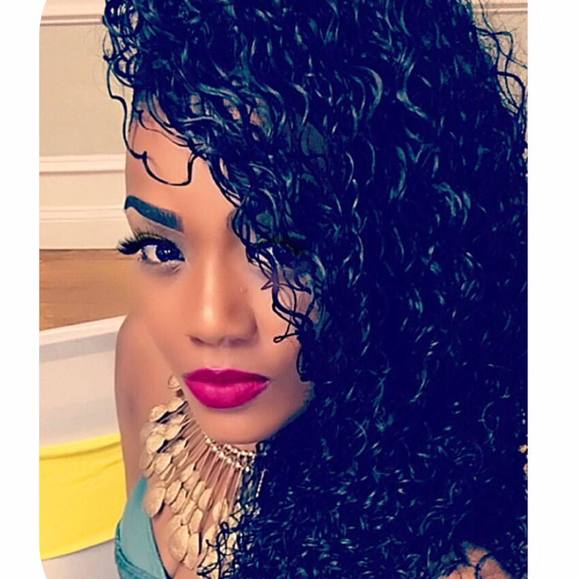 Profile Picture of Zylan Zylan (@zilangela19) on Poshmark