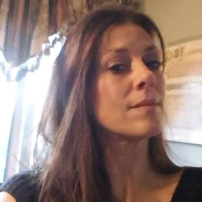 Profile Picture of Carolyn Kinney (@caretrouble) on Twitter