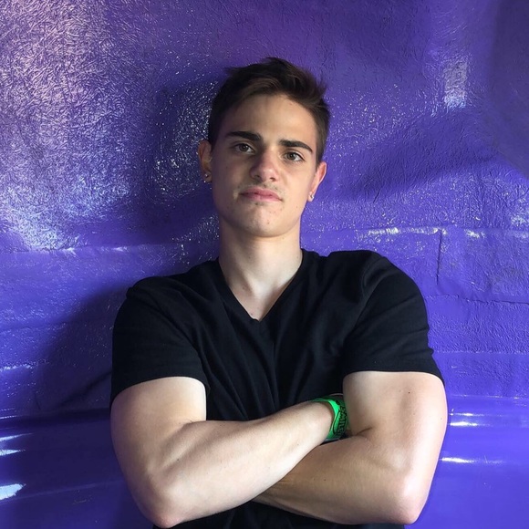 Profile Picture of Gage Mattull (@gagemattull) on Poshmark