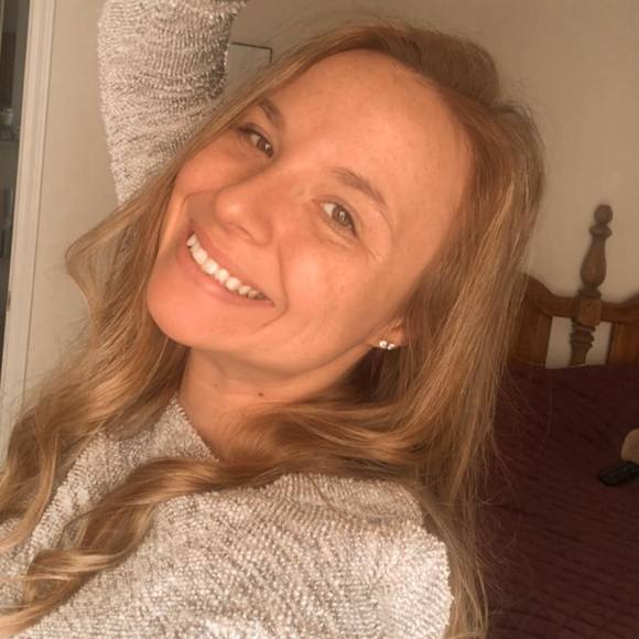 Profile Picture of Mckenzie Stelter (@kenzzzstelttt) on Poshmark