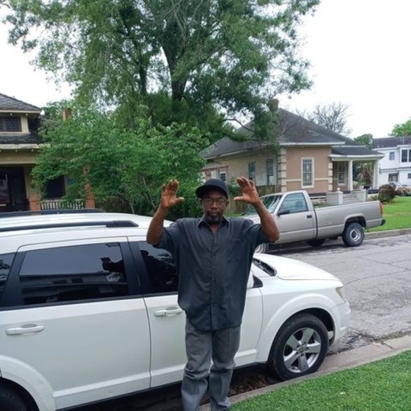 Profile Picture of Darryl Shaw (@darrylshaw517) on Poshmark