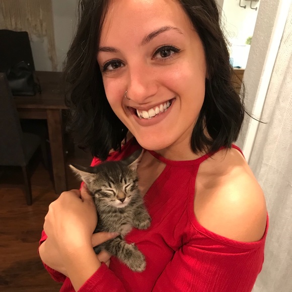 Profile Picture of Samara Noerr (@samarasagri) on Poshmark