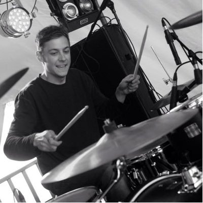 Profile Picture of Tom Howard (@TomH_Drums) on Twitter