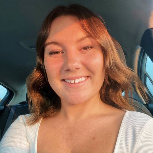 Profile Picture of Kennedy Danielle (@kennedydanie851) on Poshmark