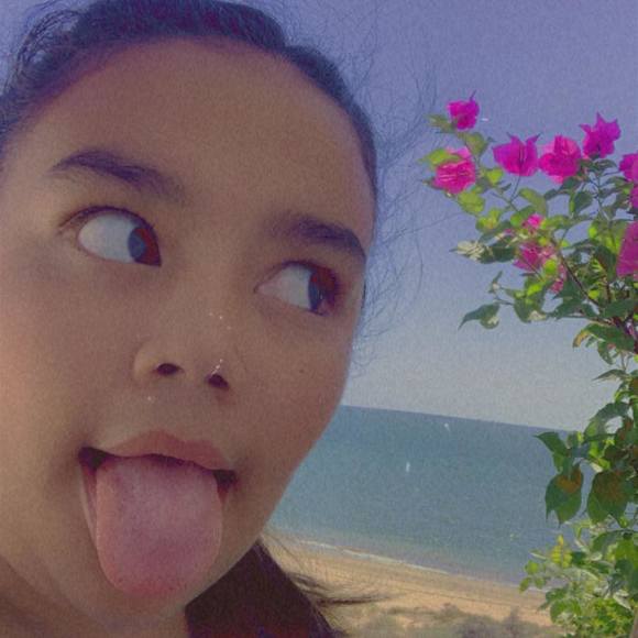 Profile Picture of April Cisneros (@aprilcisnero558) on Poshmark