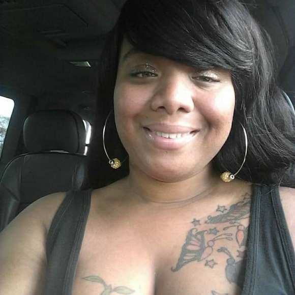 Profile Picture of Denetta Rowe (@denetta81) on Poshmark