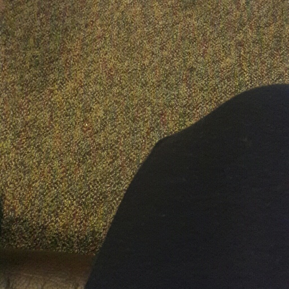 Profile Picture of Victoria Reynolds (@ged1580) on Poshmark