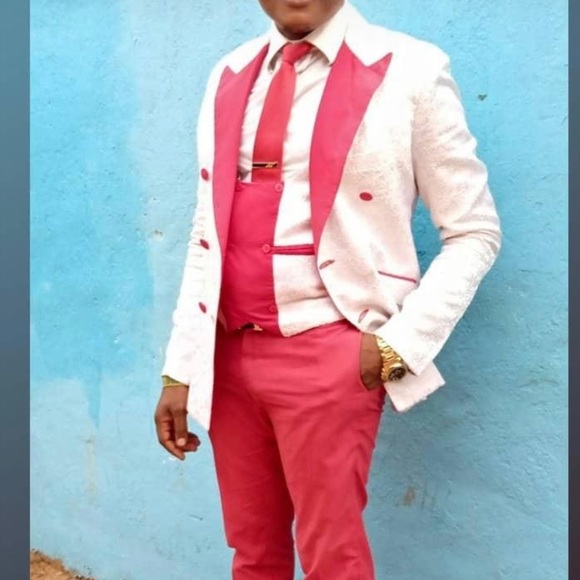 Profile Picture of Christos Gwee (@christos20) on Poshmark