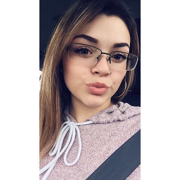 Profile Picture of Kyndal Englebrick (@babyk6335) on Poshmark