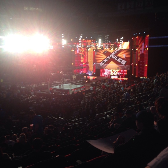 Profile Picture of Steve Michaca (@stevemichaca) on Poshmark