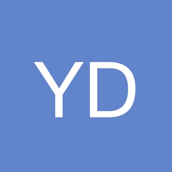 Profile Picture of Yvette Devoue (@ydevoue) on Poshmark