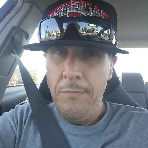 Profile Picture of Bradley Bartylla (@bradleybartylla) on Poshmark