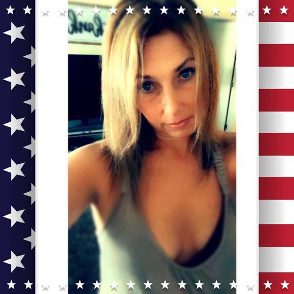 Profile Picture of Michelle Sawyer-utter (@mutter03) on Poshmark