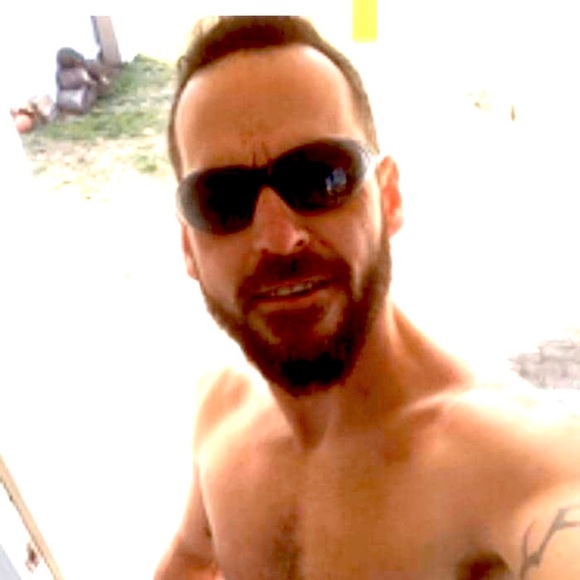 Profile Picture of Steve Hoff (@steve_hoff) on Poshmark