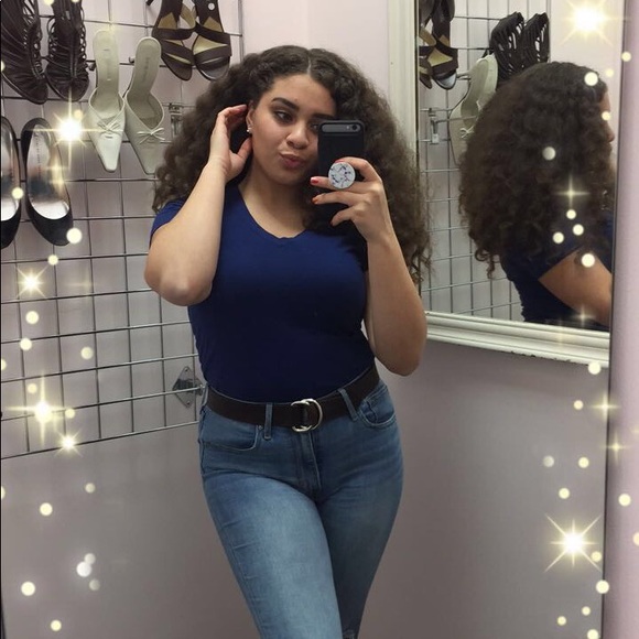 Profile Picture of Dominique Allen (@domallen18) on Poshmark