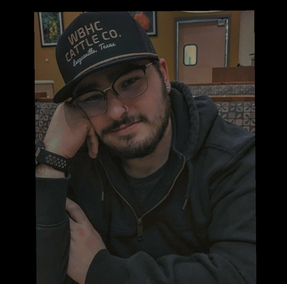 Profile Picture of Riley Pettibone (@rileyp51) on Poshmark