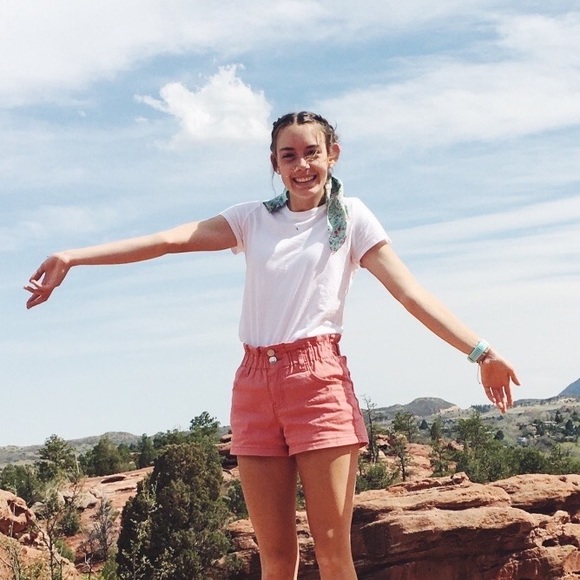 Mikaela Fabey - Poshmark Profile Picture of Mikaela Fabey (@mikaelafabry) on Poshmark