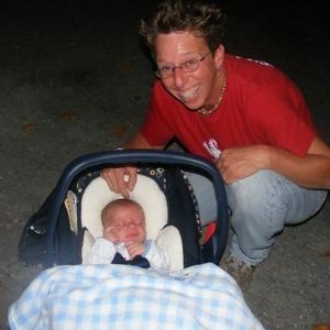 Profile Picture of Lisa Carrier (@betzalot) on Myspace