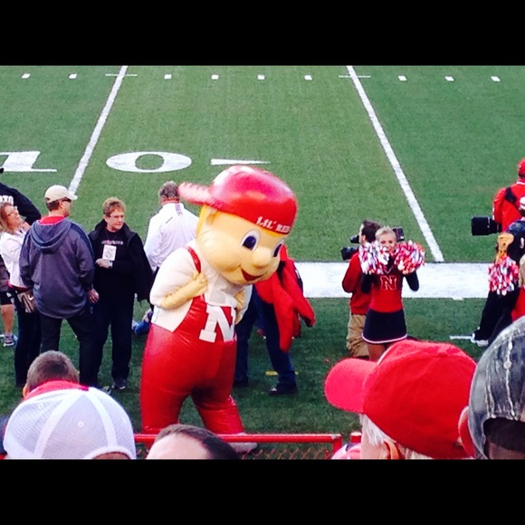 Profile Picture of Kathy Bamesberger (@katbames) on Poshmark