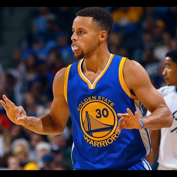 Profile Picture of Marcus Crosby (@macredtv) on Poshmark