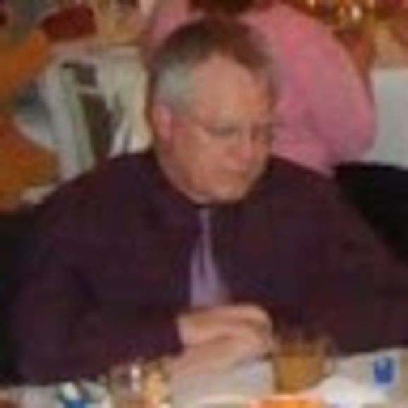 Profile Picture of Patrick Drew (@patdrew0) on Poshmark