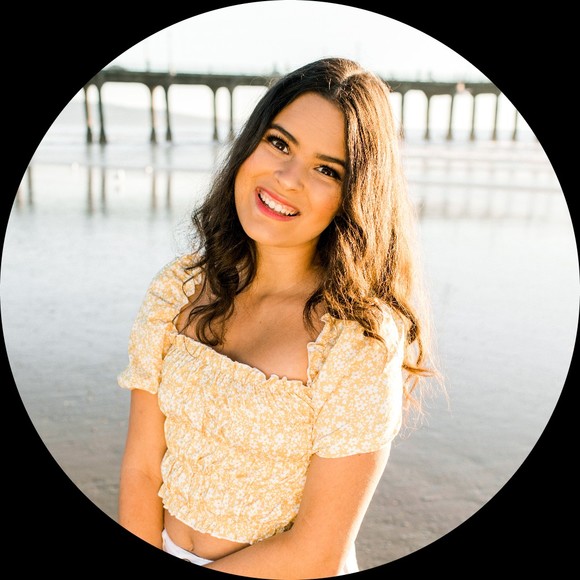 Profile Picture of Carly Carter (@caarlycarter) on Poshmark