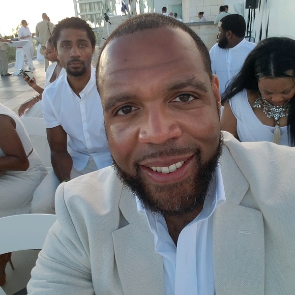 Profile Picture of James Davis (@jayd727) on Poshmark